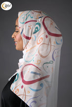 Lade das Bild in den Galerie-Viewer, Chiffon Hijab Kopftuch Kalligraphie

